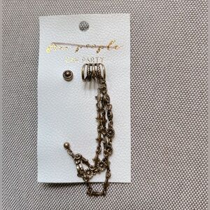 Free People Elegant bronze gold earring and ear cuff